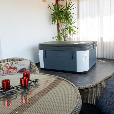 Apartments Biser วรินรัชกา บานยา ภายนอก รูปภาพ