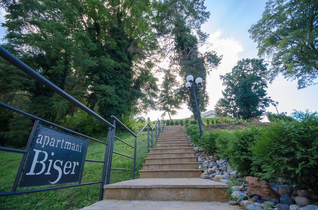 Apartments Biser วรินรัชกา บานยา ภายนอก รูปภาพ
