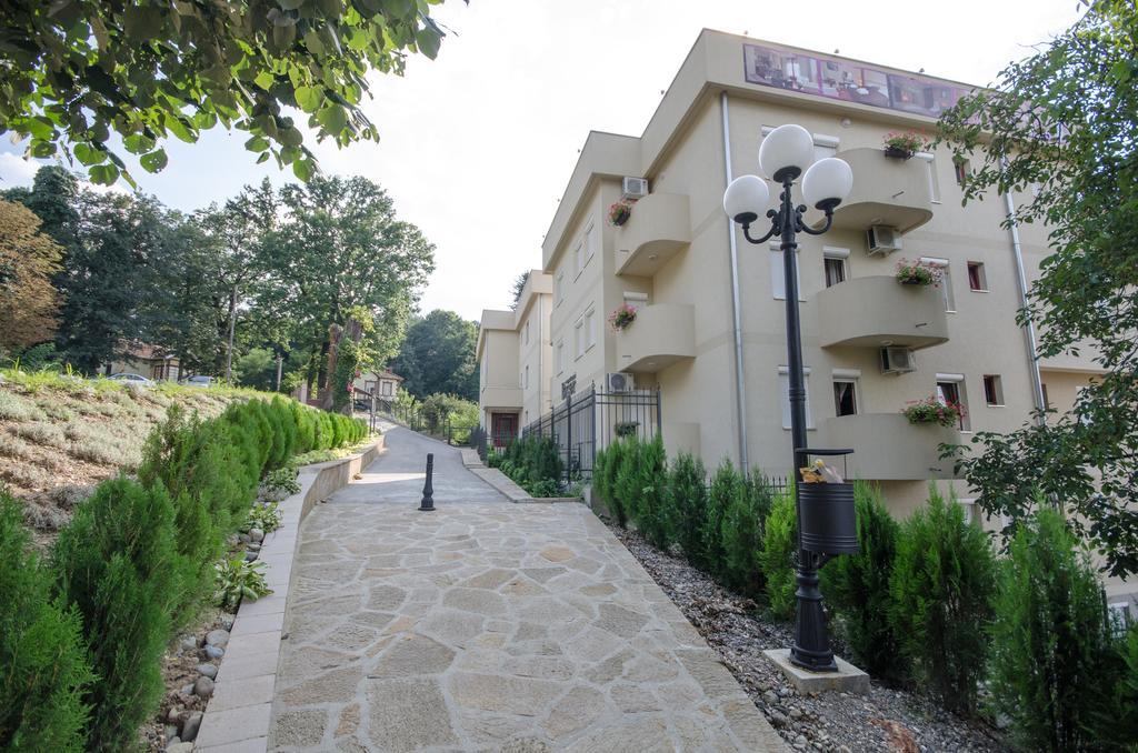 Apartments Biser วรินรัชกา บานยา ภายนอก รูปภาพ