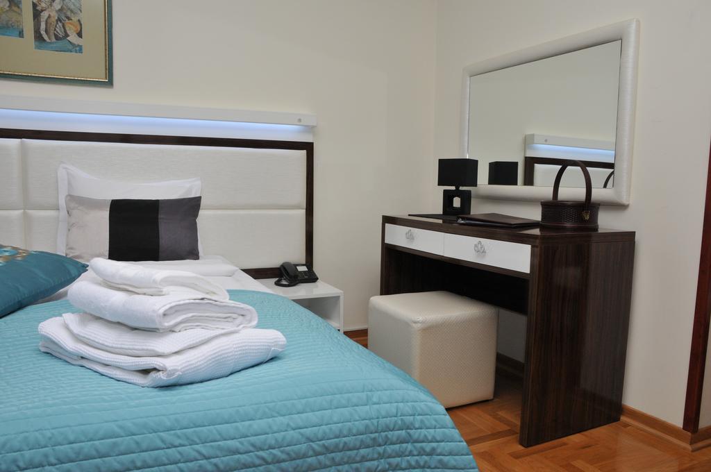 Apartments Biser วรินรัชกา บานยา ภายนอก รูปภาพ