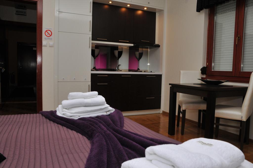 Apartments Biser วรินรัชกา บานยา ภายนอก รูปภาพ